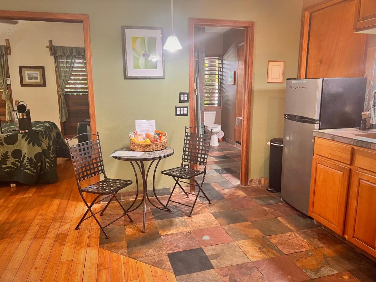 Maui What A Wonderful World Bed & Breakfast ไวเลอา ภายนอก รูปภาพ