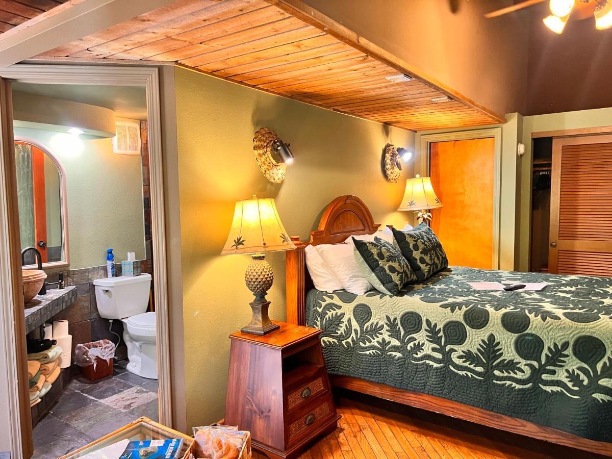 Maui What A Wonderful World Bed & Breakfast ไวเลอา ภายนอก รูปภาพ